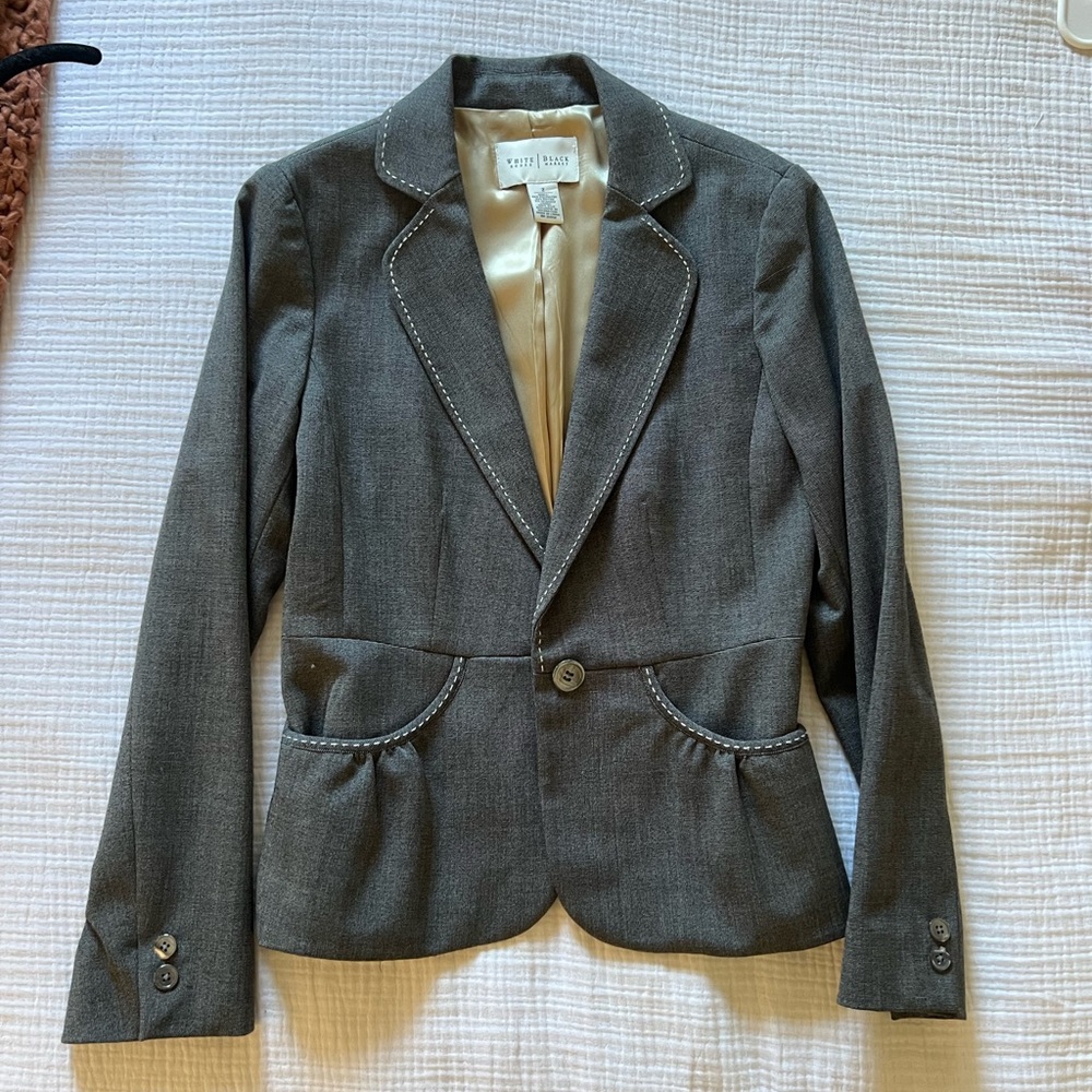 White House Black Market Blouse w 100% Silk Lining